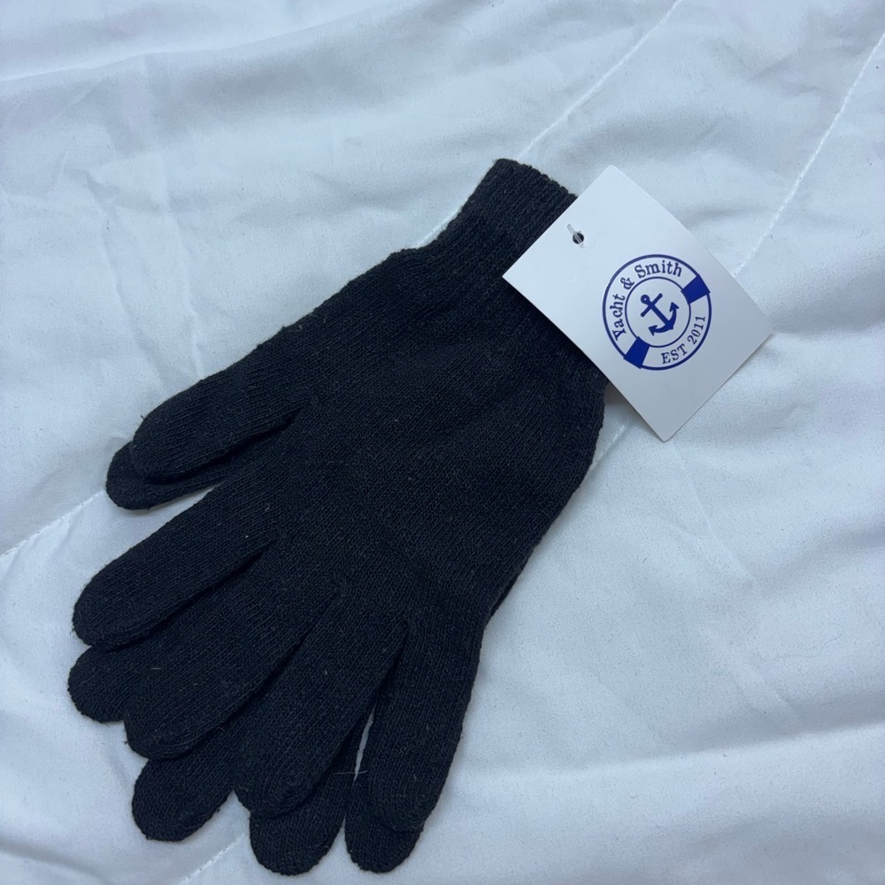 Yacht & Smith Woman’s Black Gloves- casual winter wear- one size fits most